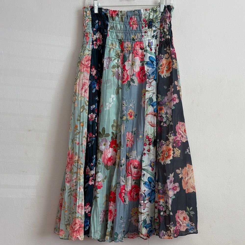 Floral A-Line Skirt in Multicolor - Picture 3 of 8